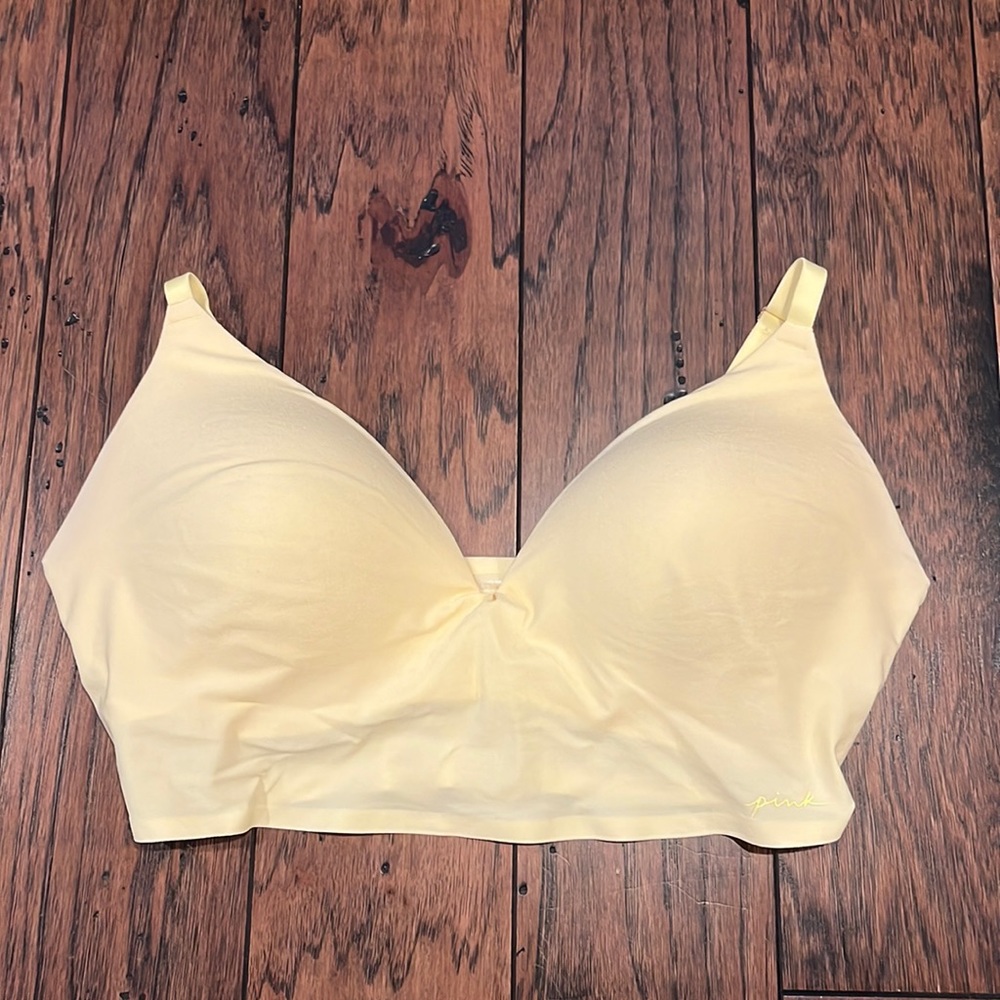 Victoria’s Secret Wireless Bra - Size D cup - Yellow